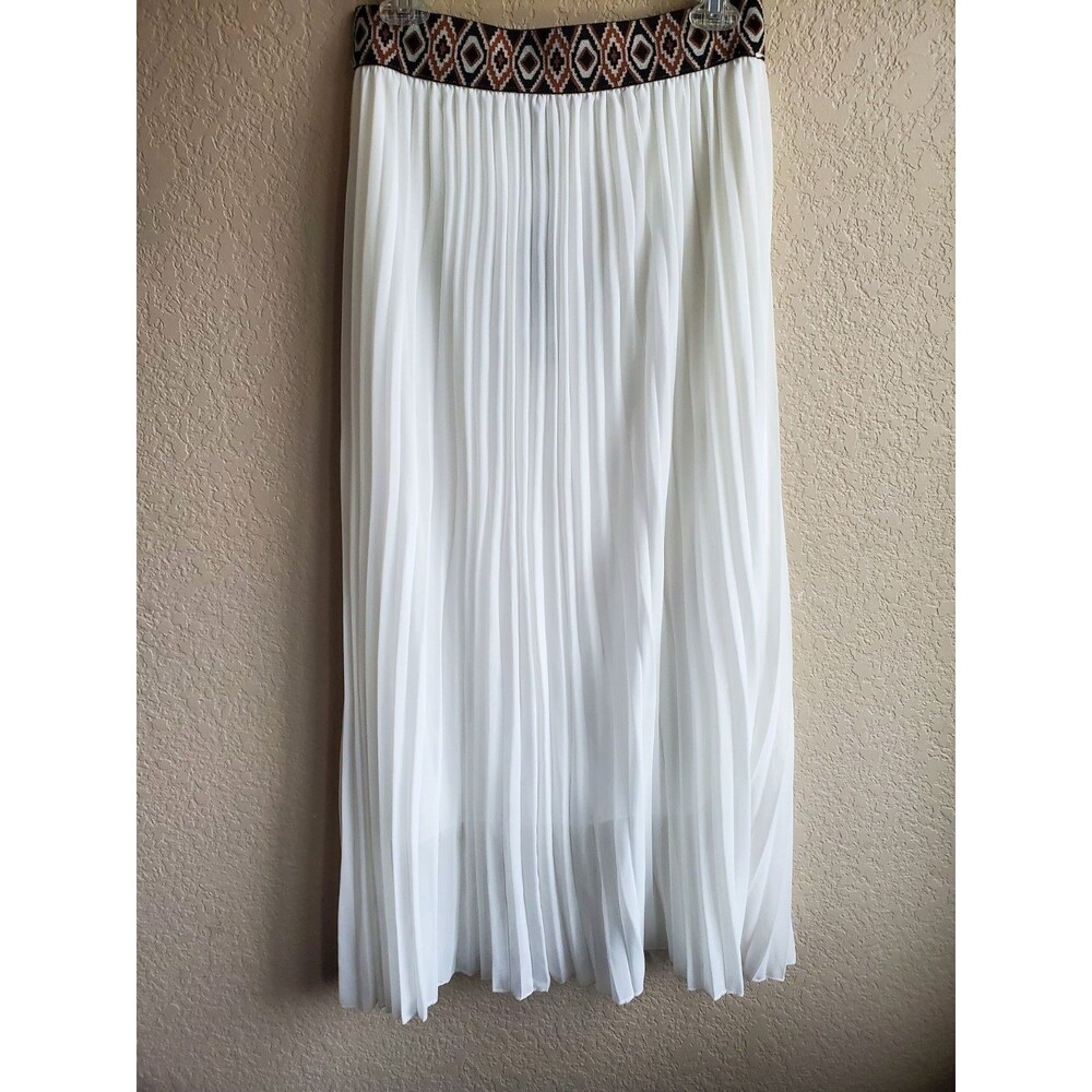 ME 2 Magic White Pleated Maxi Skirt Geometric Waist Boho Flowy Resort Chic M